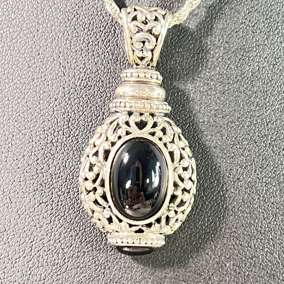 Vtg Silver Filigree Pendant Necklace Black Tourmaline Cabochon 925 Italy Chain - Picture 2 of 7